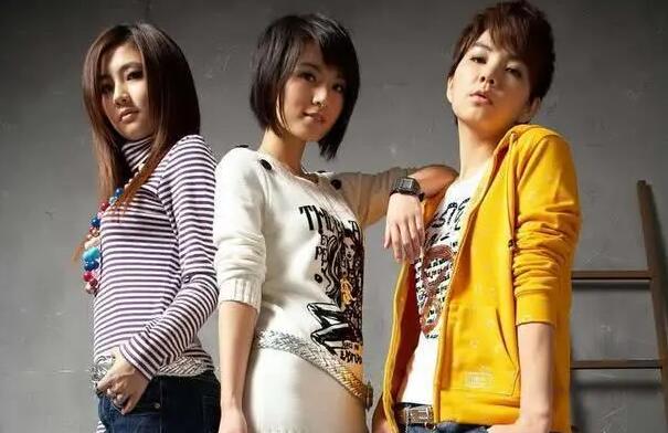 SHE组合曾经最男孩气的陈嘉桦 生活惬意 少女范十足