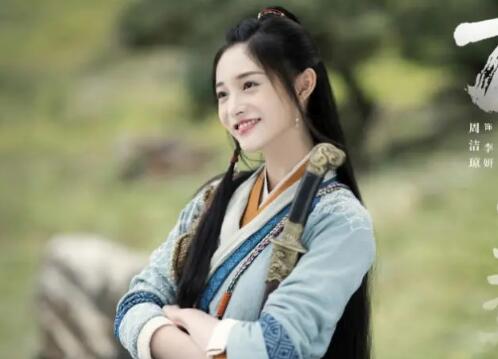 有翡周洁琼被众多的网友质疑“加戏”？赵丽颖亲自发文回怼