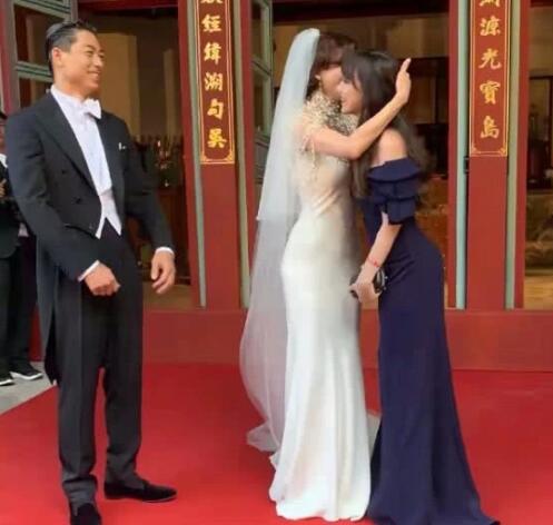 王力宏的老婆李靓蕾 王力宏妻子肤白貌美身材好