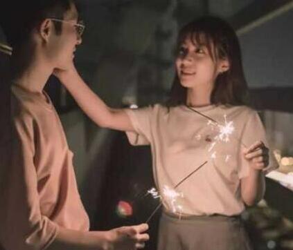 什么动作会让男生要你，摸男生哪里他会心动