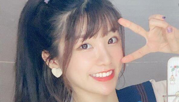 爆胎草莓粥为什么火了正面照 爆胎草莓粥个人资料真名叫什么