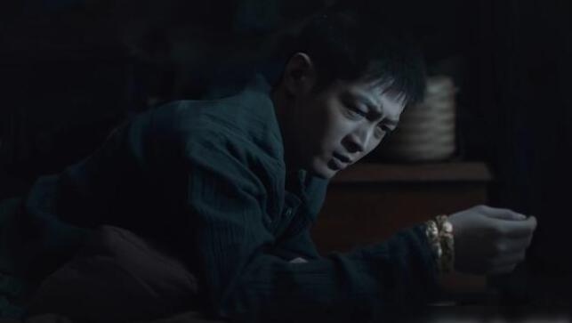 鬓边不是海棠红腊月红居然恩将仇报刺杀商细蕊，这是为什么？