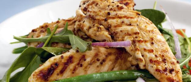 减肥的时候为什么很多人选择吃鸡胸肉?减肥能吃什么肉