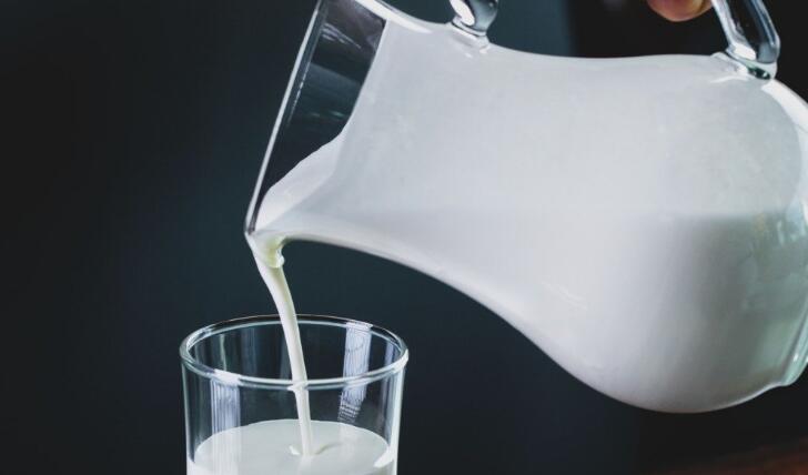 牛奶应该怎么选？三个关于牛奶的小知识