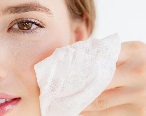 家里卸妆液没有了，如何快速卸妆？卸妆的五种方法