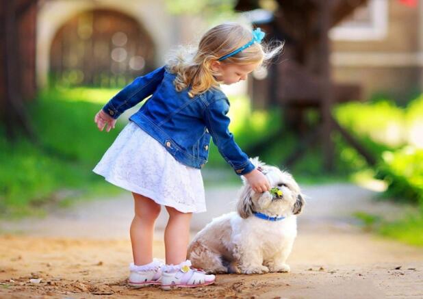 女朋友生气哄她开心的小套路 高情商哄生气女友