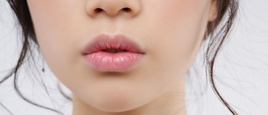 如何消除双下巴?掌握以下几点，就能消除烦人的双下巴