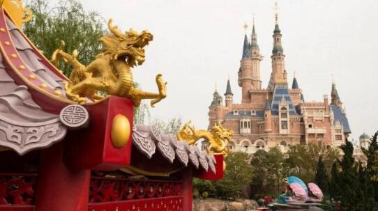 上海迪士尼成全球最早重开的迪士尼乐园 迪士尼因疫情损失上千亿