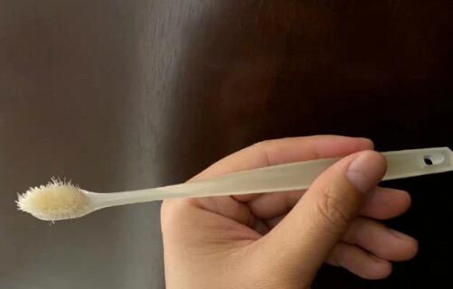 邓超用孙俪送的牙刷天天流血 未料用途竟是这个