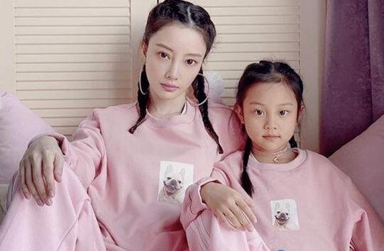 小甜馨贾云馨改名李奕涵是真是假 李小璐方否认被禁止直播带货