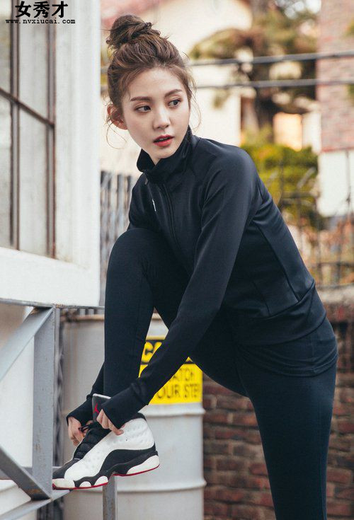 美艳春色,姐姐房间