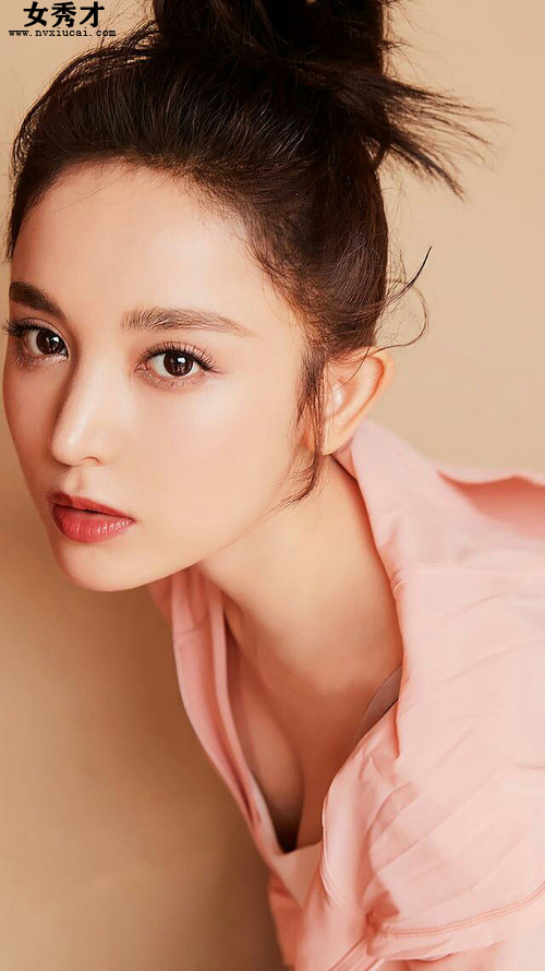 隔着布料摩擦顶弄,邻居美丽的淫荡妻