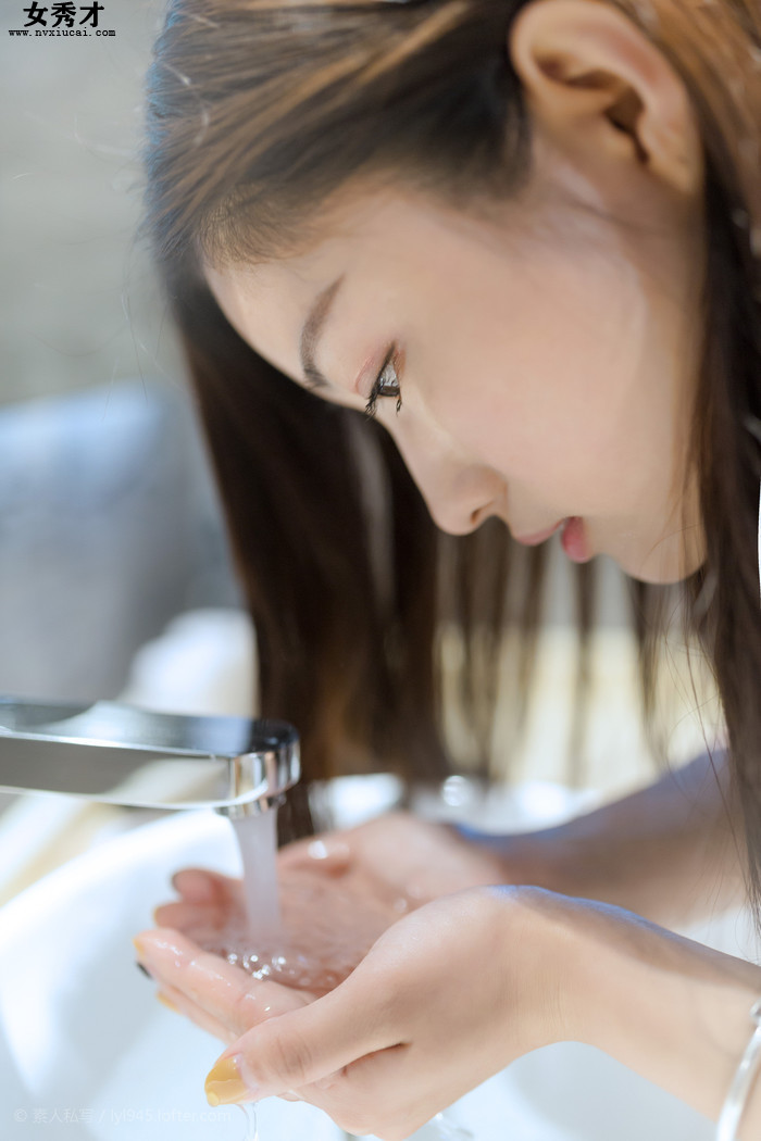 后妈比我大三岁,新婚夜的小姨