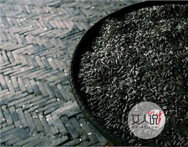 生活小妙招:白发变黑发的方法大盘点