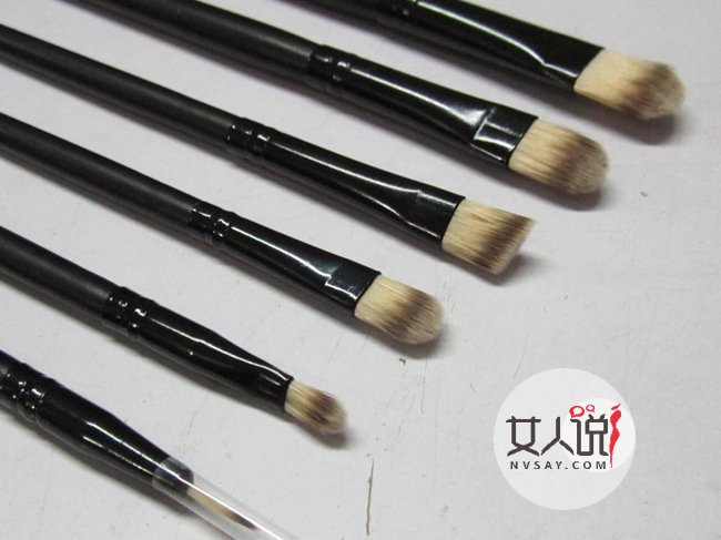眼影刷怎么用 小刷子大讲究教你怎么正确使用