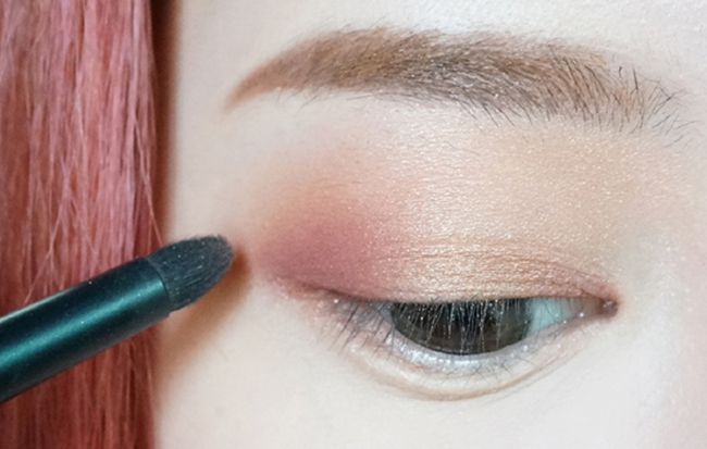 pony眼影好用吗 四色眼影试色效果图!一起来拔草