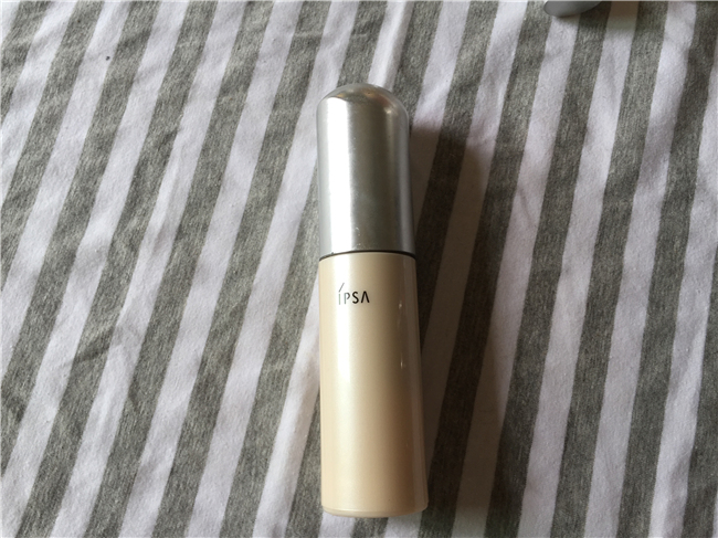 粉底液和bb霜的区别 遮瑕度与妆效哪款自然好看