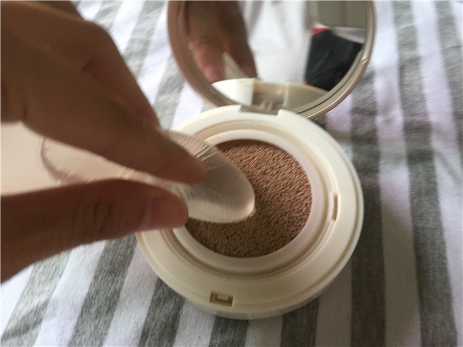 哪个牌子气垫bb好用 6大产品详细对比这遮瑕度和持妆度