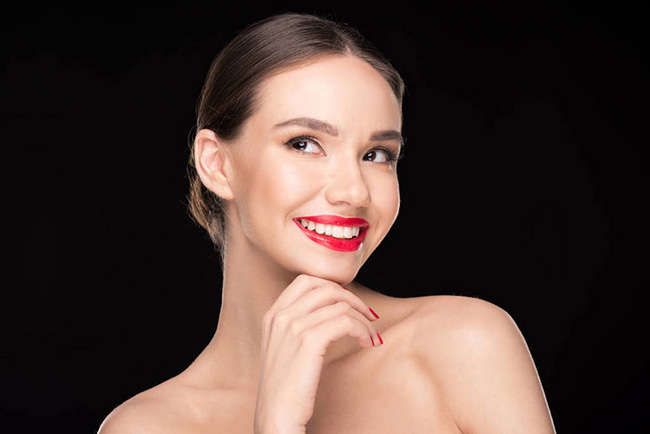 如何画烟熏妆 6个眼妆小技巧hold住派对焦点