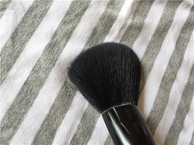 化妆刷怎么用 化妆新手必学的化妆刷使用方法和保养TIPS