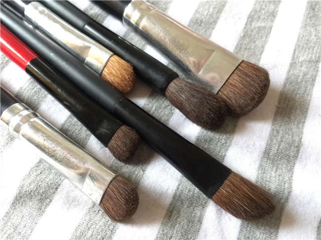 化妆刷怎么用 化妆新手必学的化妆刷使用方法和保养TIPS