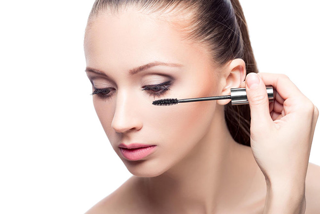 睫毛短怎么刷睫毛膏 刷睫毛的技巧刷出以假乱真的卷翘睫毛