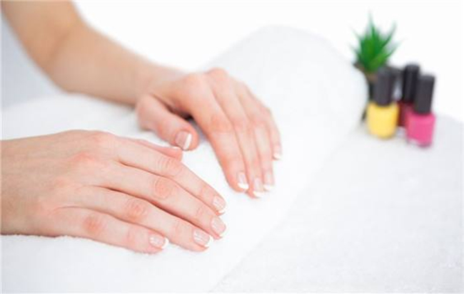 如何去除手部角质 日常6招快速去角质让双手滑溜溜