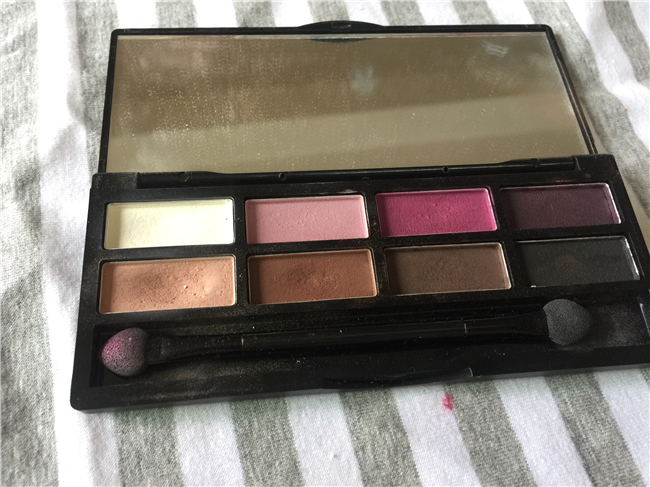 珠光和哑光眼影的区别 化妆新手眼影的选择千万别踩雷