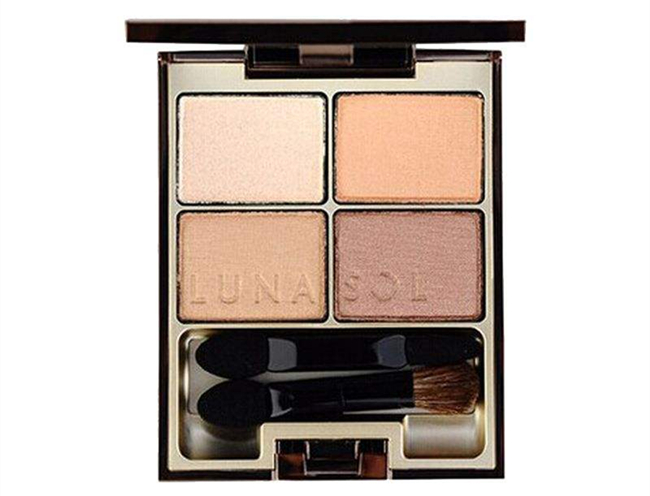 珠光和哑光眼影的区别 化妆新手眼影的选择千万别踩雷