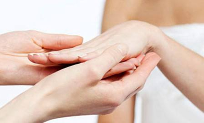 资生堂护手霜怎么样 真正滋润的护手霜不会油腻假滑