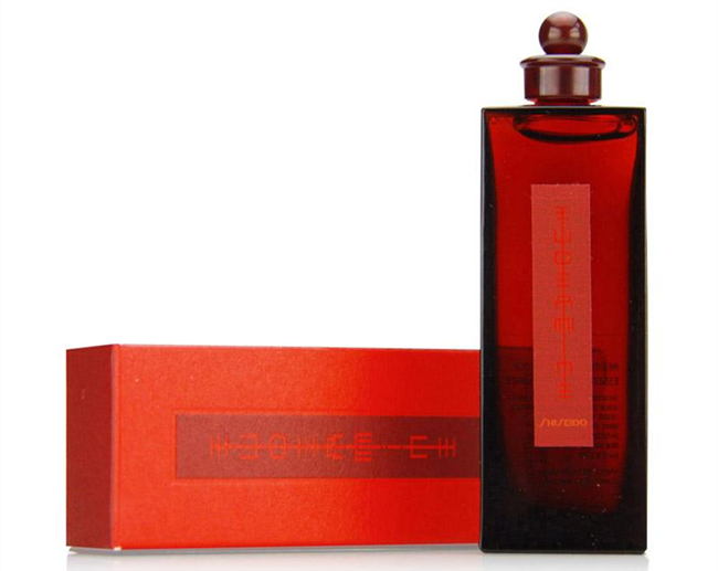 红色蜜露使用方法 高机能化妆水怎么用补水保湿最给力