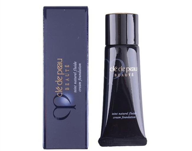 肌肤之钥粉底液好用吗 钻石般光泽的妆感好像打了水光针