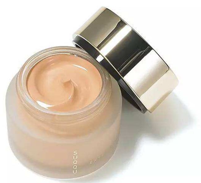 suqqu粉霜怎么样 冬天干皮必备的底妆神器一点也不浮粉