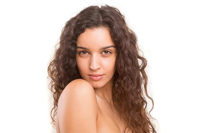 凡士林可以擦脸吗 凡士林擦脸的功效滋润保湿最给力