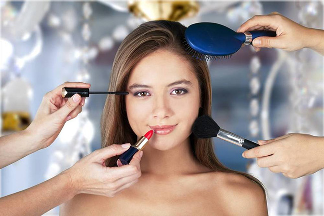 学化妆费用大概是多少 进来美编跟你详细说明