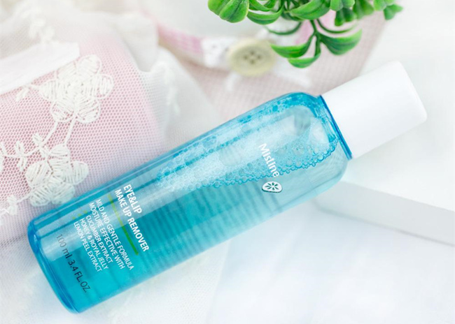 卸妆水好还是卸妆油好 卸妆能力大PK！哪瓶值得MM们拔草