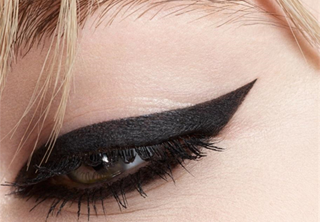 猫眼妆画法步骤 吸眼球的妖艳猫眼妆彩妆师教你怎么画