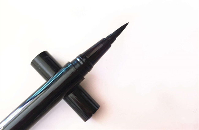 眼线笔哪个牌子好 推荐8个牌子眼线笔都是硬货