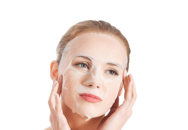 皮肤瘙痒脱皮怎么办 给力补水强劲保湿让皮肤水水滴