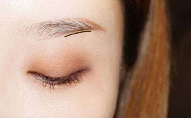 上扬渐变眉怎么画 水墨般渐变眉形气质上升大换脸