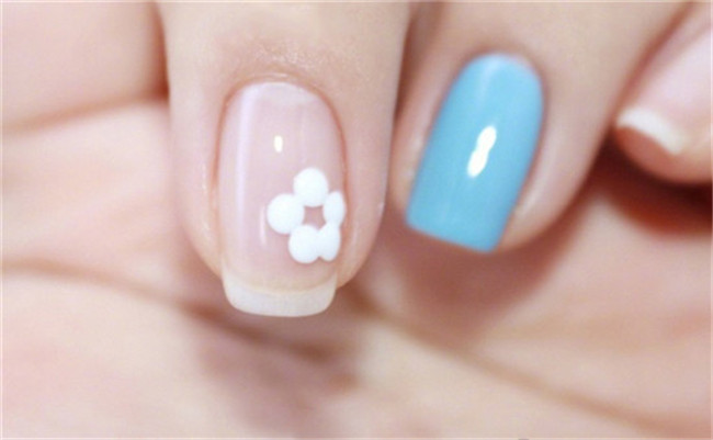 清新撞色五瓣花美甲 小清新花朵控福利少女心满满