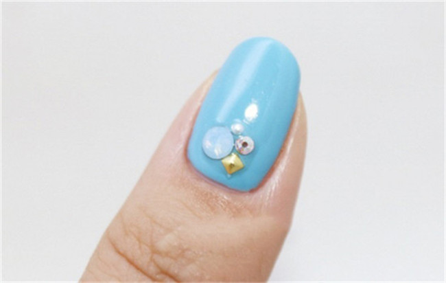 清新撞色五瓣花美甲 小清新花朵控福利少女心满满