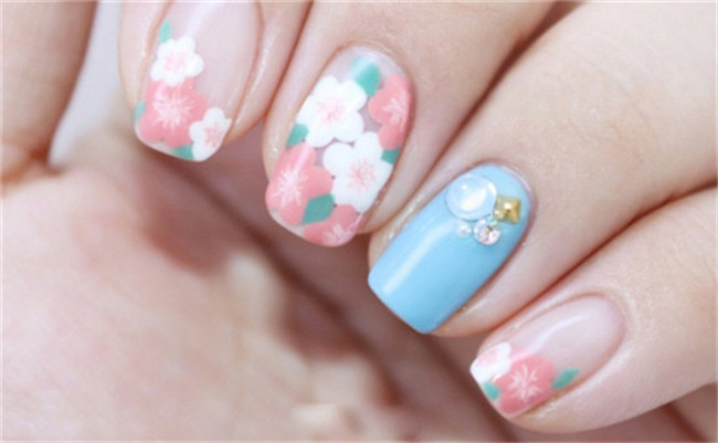清新撞色五瓣花美甲 小清新花朵控福利少女心满满