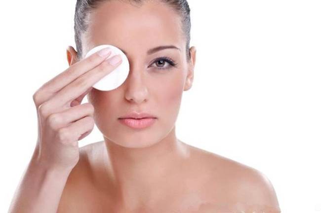 遮瑕的地方脱妆怎么办 脸部瑕疵防脱妆补妆方法全科普