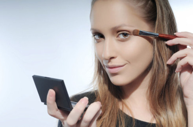 新手怎么画眼线 化妆菜鸟画眼线实用贴赶紧Mark