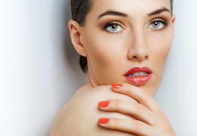 新手如何搞定底妆和修容 三步打造精致完美妆容