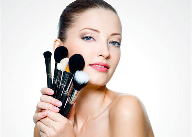 哪些防水化妆品好用 疯狂种草全妆容防水防汗化妆品