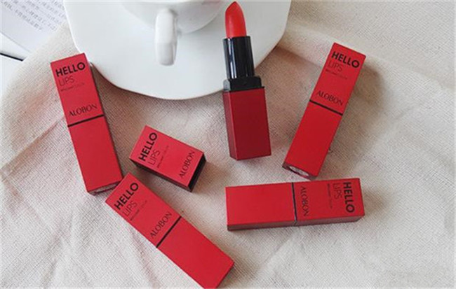 秋天适合用什么口红颜色 一抹唇色温暖冷冷秋季