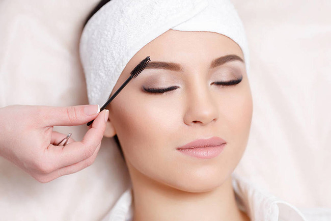 眼距宽怎么化妆 跟着倪妮女神“妆”出精致脸庞