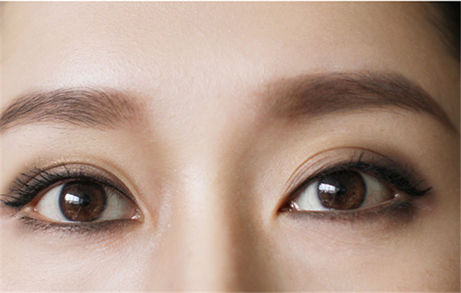 万圣节吸血鬼妆容教程 美艳吸血鬼妆容妥妥锁定众人视线